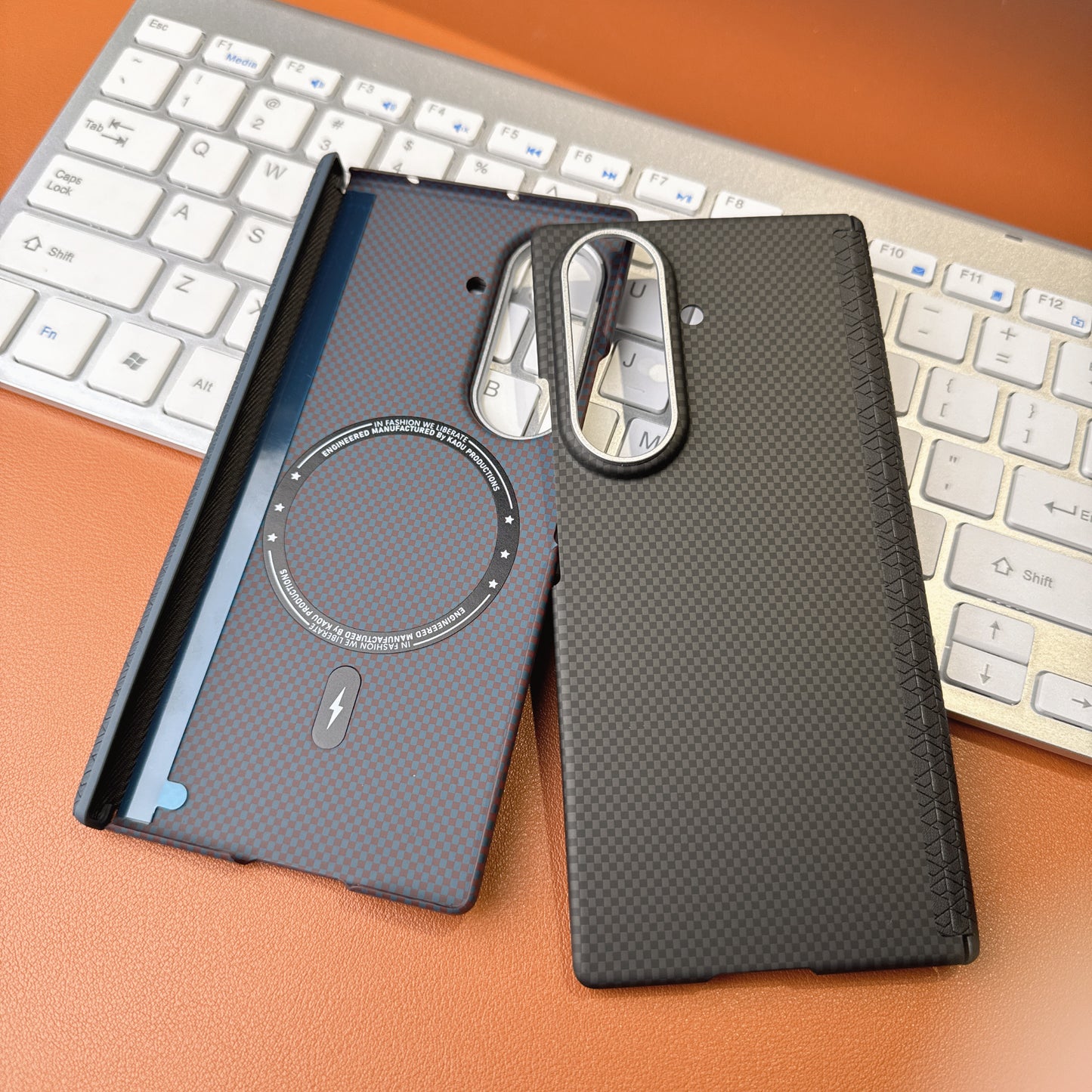 Galaxy Z Fold 8 Ultra Original Carbon Fiber Magnetic Case for Magnet Wireless Charging